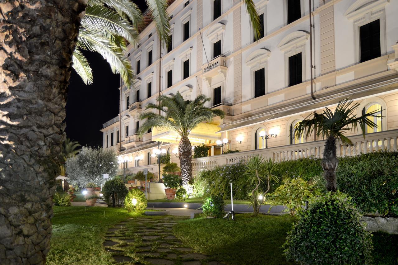 Grand Hotel Vittoria Montecatini Terme Exterior photo